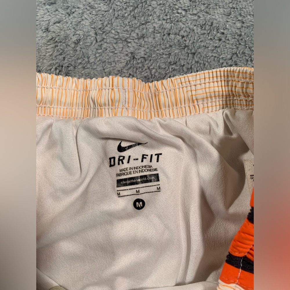 Nike medium orange striped shorts - Picture 5 of 7